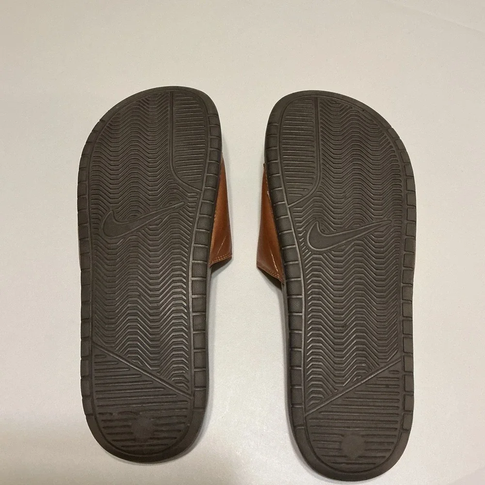 Nike these benassi